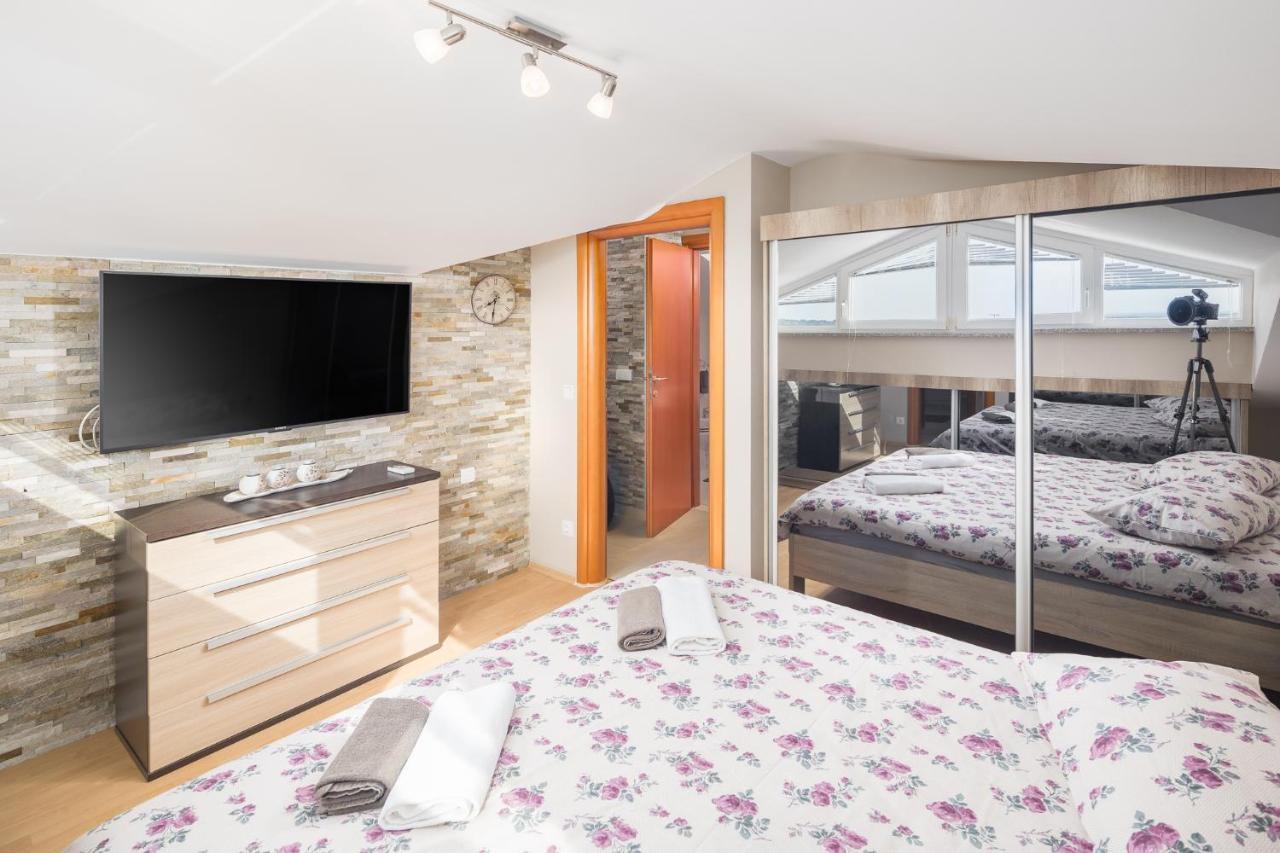 Rossini Superior Apartment Пореч Екстериор снимка